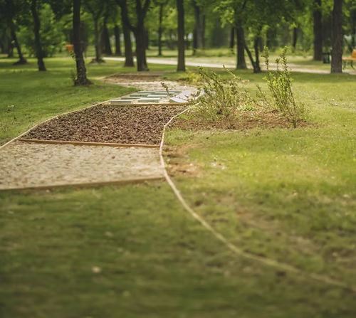 Bükfürdői Kneipp Park - A Kneipp® park száraztaposó pályája természetes anyagokkal nyújt frissítő lábmasszázst, míg a szabad...