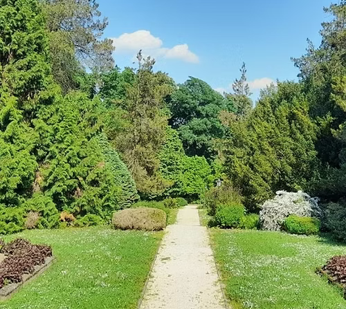 Szelestei Arborétum - A Festetich-kastély gyönyörű kertjében 13 hektáros területen több mint félezer növénykülönlegesség k...